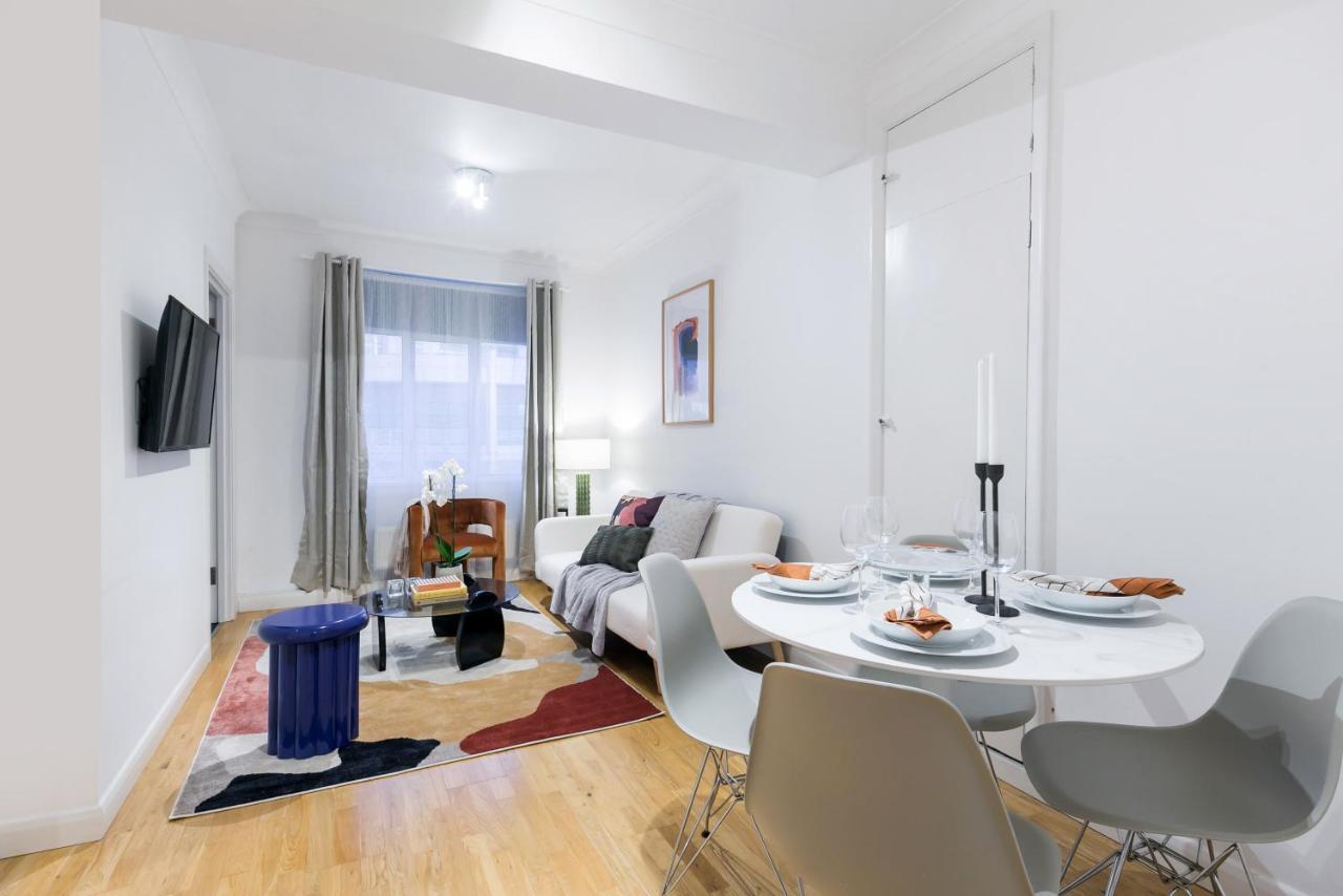 Perfectly Located 1 Bed Apartment Above Tube Station London Exterior foto